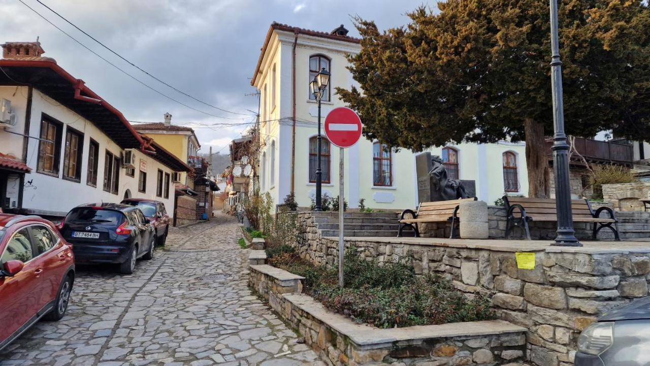 Fs Apartments - Beautiful Apartment In The Artistic Part Of Veliko Tarnovo Exterior photo